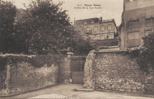 rue berton grille.jpg